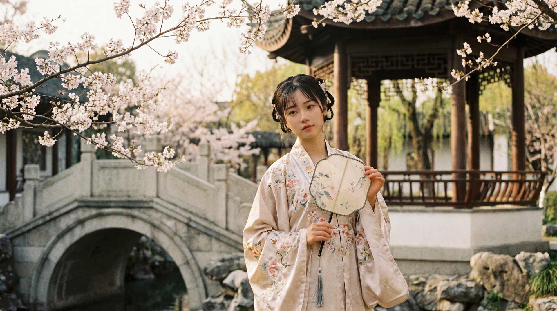 草莓视频古风视频